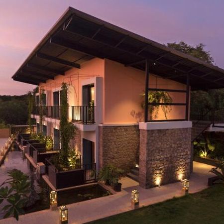 Hotel East India House Gorai Exteriér fotografie