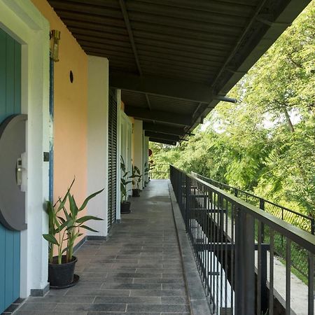 Hotel East India House Gorai Exteriér fotografie