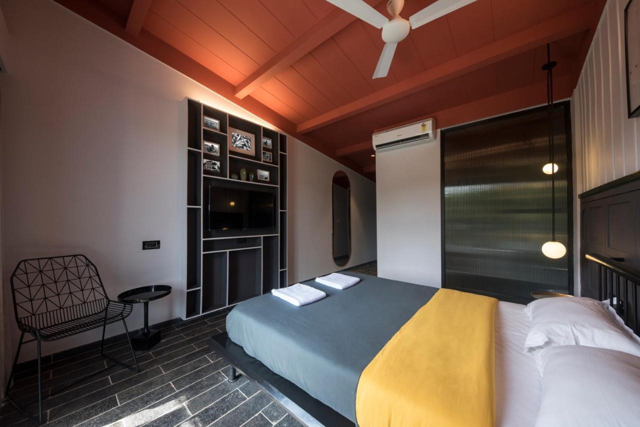 Hotel East India House Gorai Exteriér fotografie